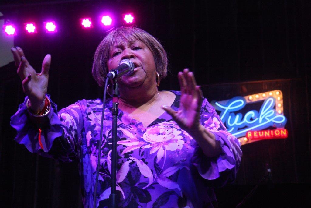 MavisStaples2019-03-15StrongerStageLuckTX (2).jpg